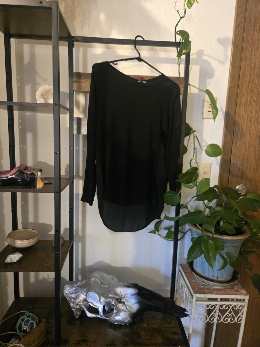 Black Long-Sleeve Tunic Top - Women